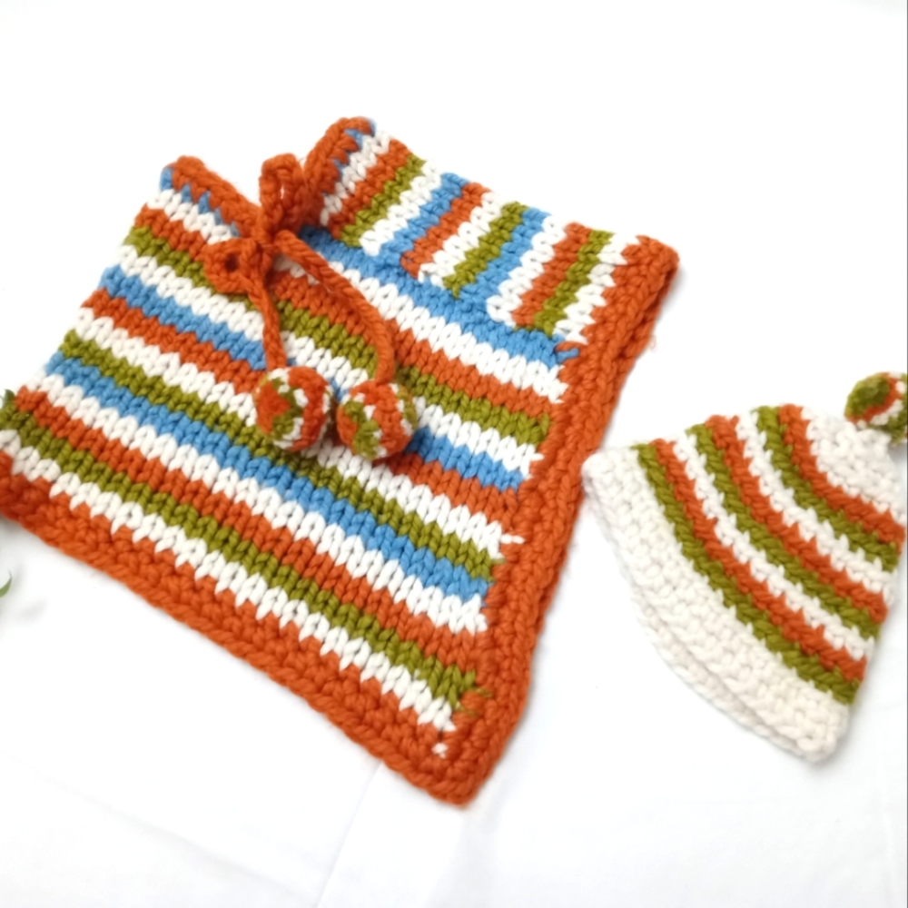 Handwoven Winter Shawl for Girl. Winter Cape. Crochet Girl Cape. Capa para niña